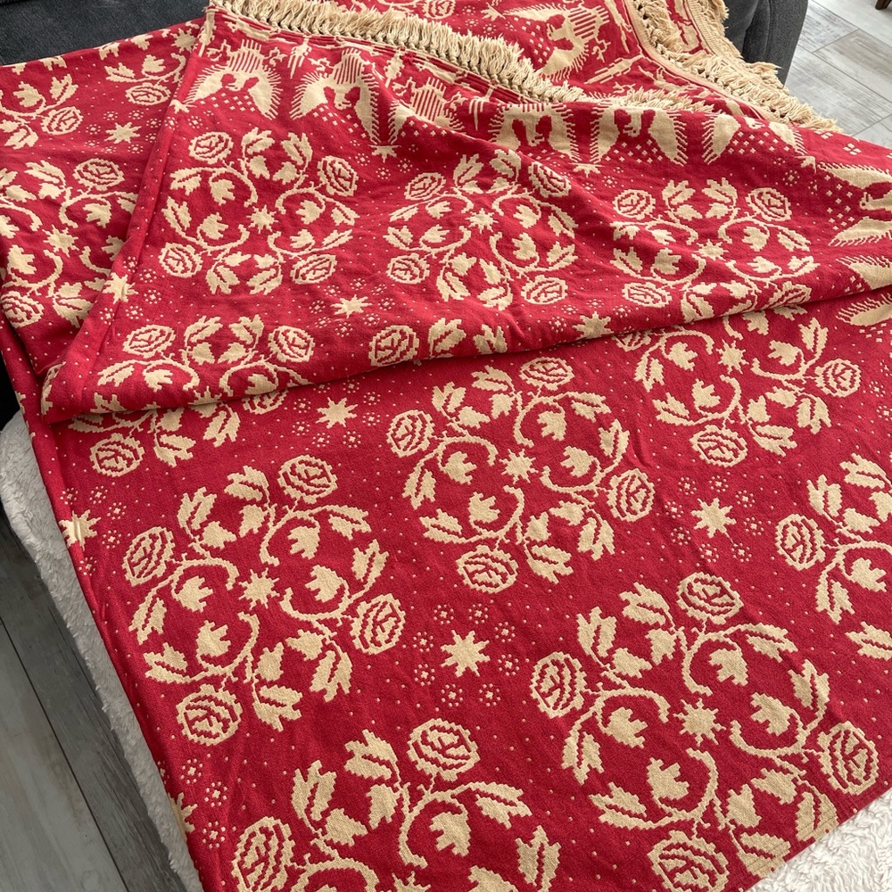Bates Newport Eagle & Rose Bed coverlet s Q